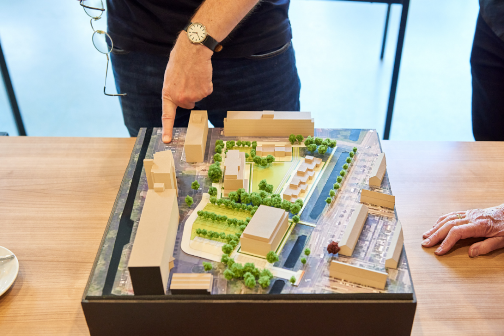 Klein model op schaal van project Peter Zuidlaan